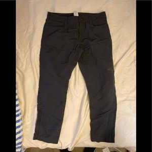 North Face Technical Pants: Men’s 38